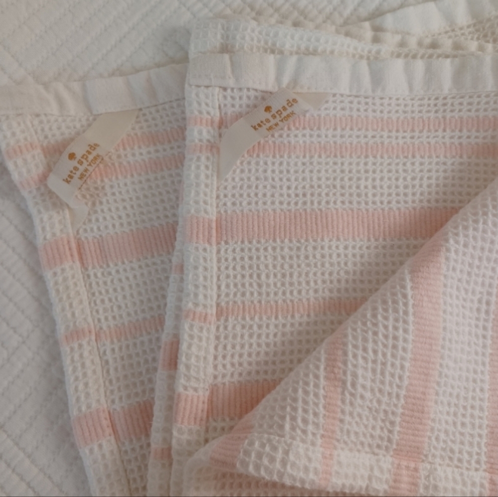 KATE SPADE Kitchen Towels - Picture 3 of 10